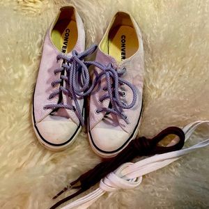 Women’s Converse Size 8